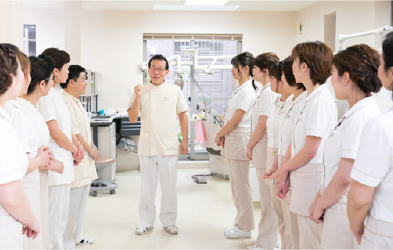 歯科技工士さんと打ち合わせ