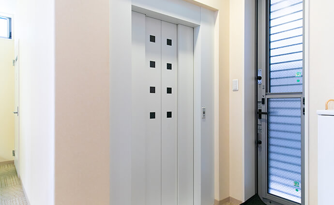 1Fエレベーター